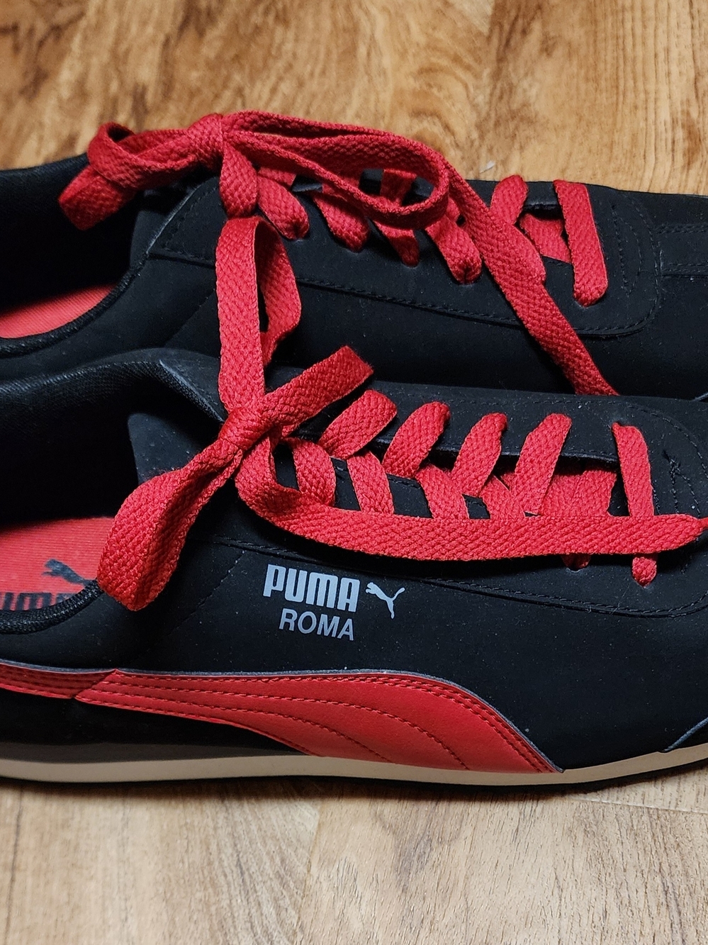 Vintage Puma Roma Men’s Black Low-Top Lace-Up Sneakers